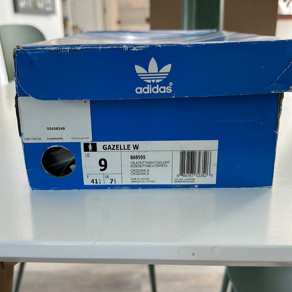 New in box Adidas Gazelle. Wmns size 9.